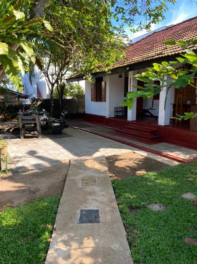 Ami place Hikkaduwa Exterior foto