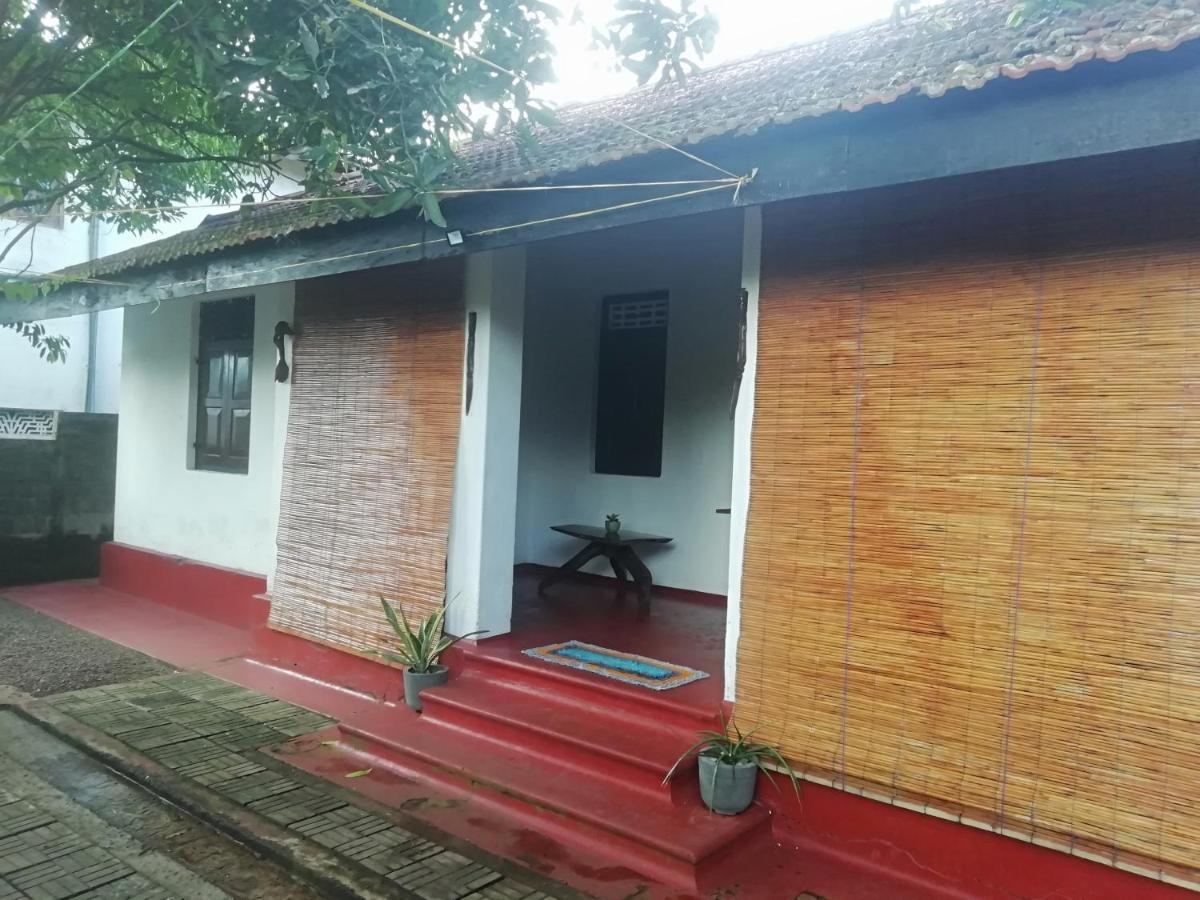 Ami place Hikkaduwa Exterior foto