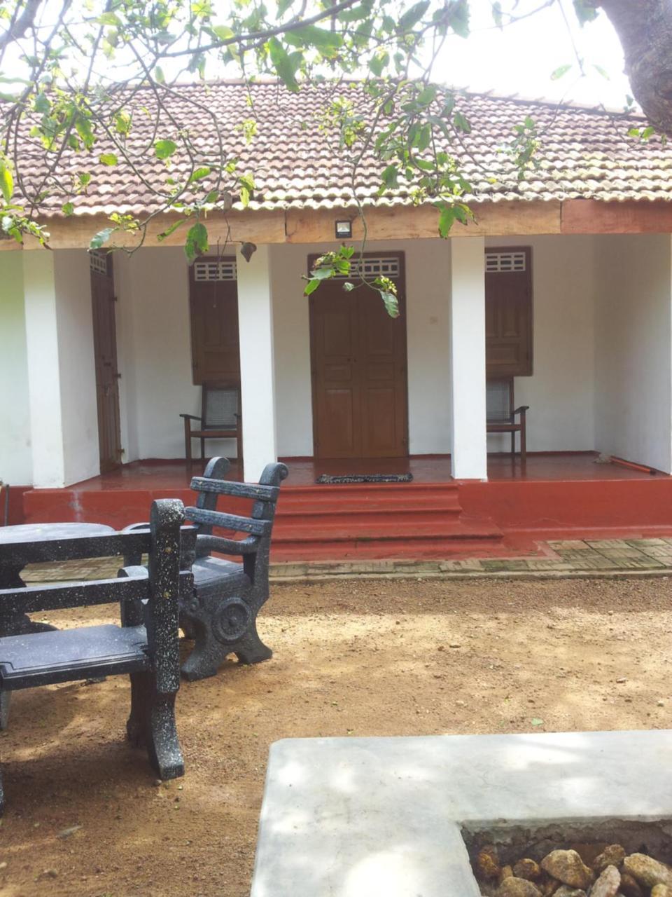 Ami place Hikkaduwa Exterior foto